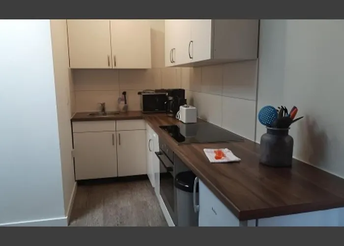 Zentrale Fuer 2 Personen Bola 45 Apartament